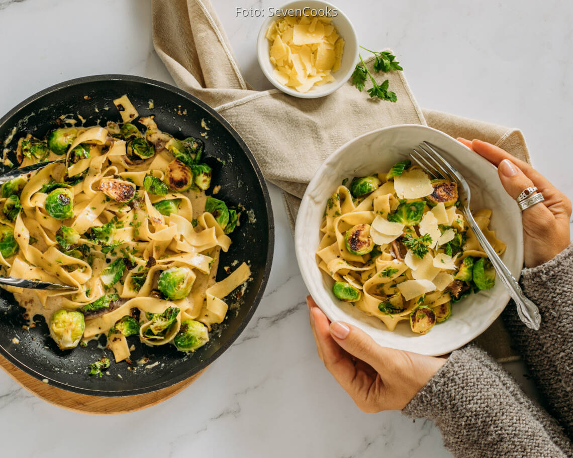 Flexitarisches Rezept: Cremige Rosenkohl Fettuccine
