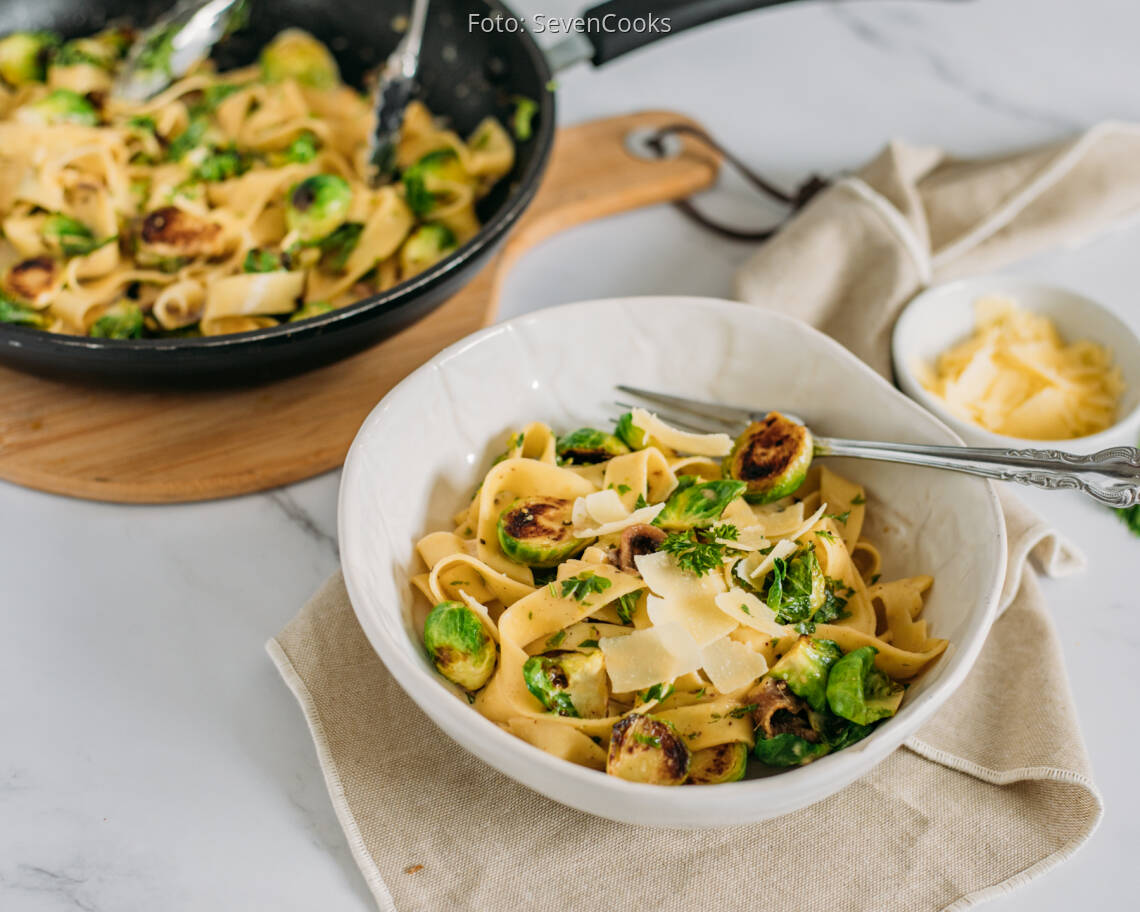 Flexitarisches Rezept: Cremige Rosenkohl Fettuccine