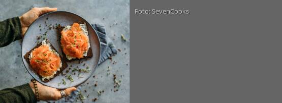 Rezeptbild für "Fitnessbrot mit Lachs und Frischkäse"