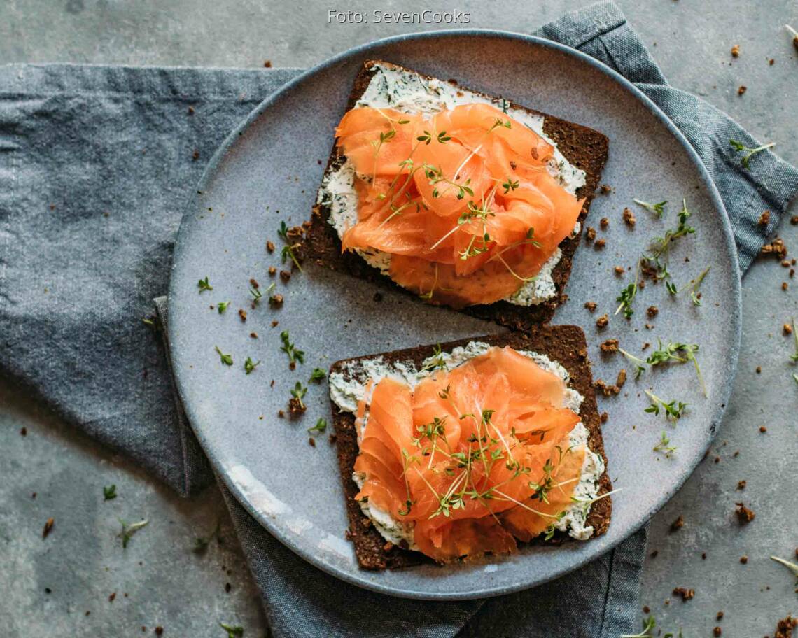 Flexitarisches Rezept: Fitness Brot Lachs und Frischkäse