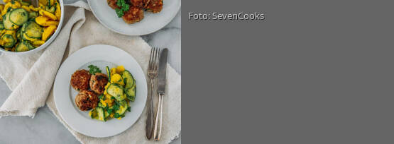 Rezeptbild für "Fleischküchle mit Kartoffel-Gurken-Salat"