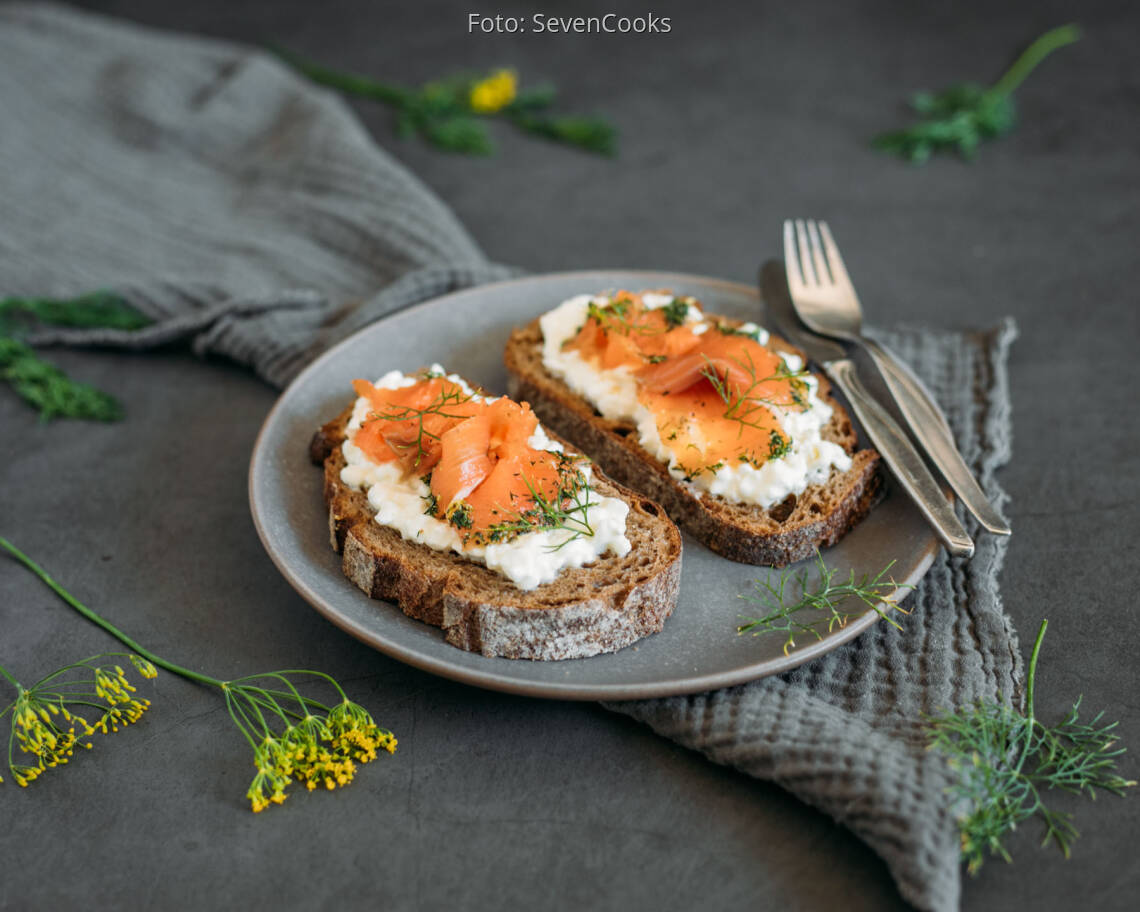 flexitarisches Rezept: Gebeizter Lachs auf Brot