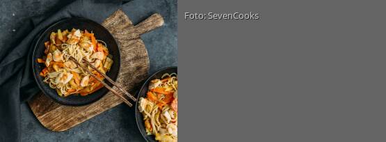 Rezeptbild für "Gebratene Nudeln mit Hähnchen"