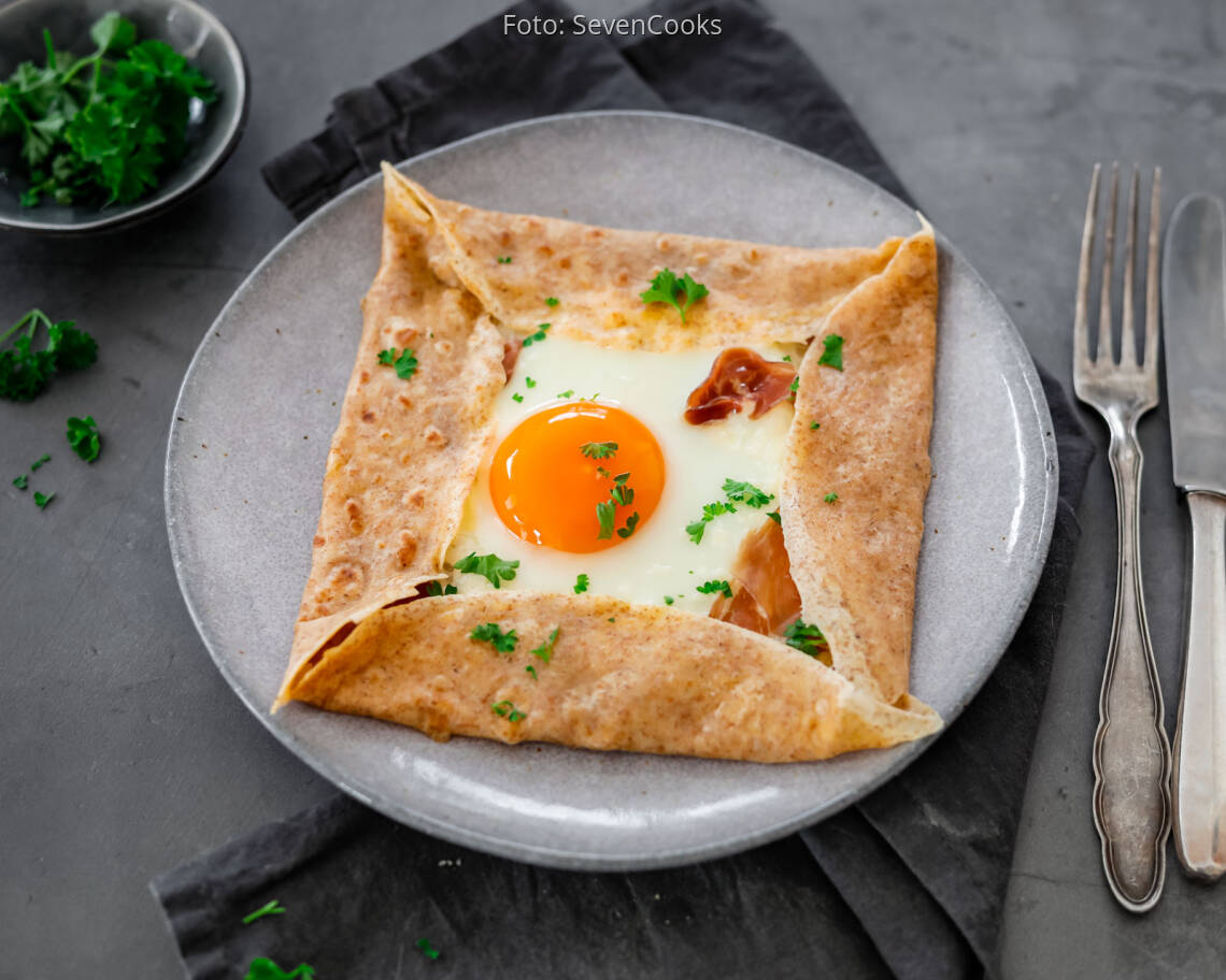 Flexitarisches Rezept: Herzhafte Galette mit Ei und Schinken 1