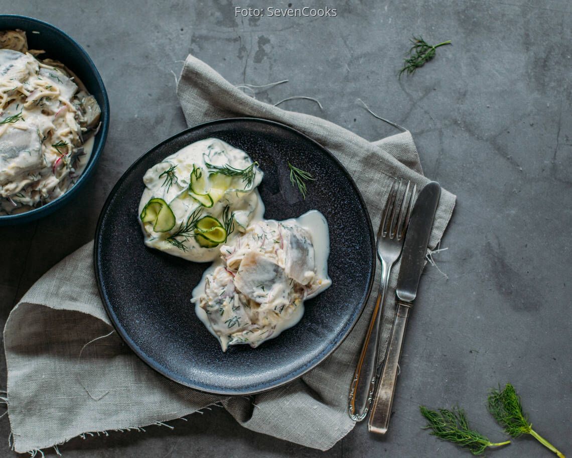 Flexitarisches Rezept: Matjes mit Gurken-Dill Quark