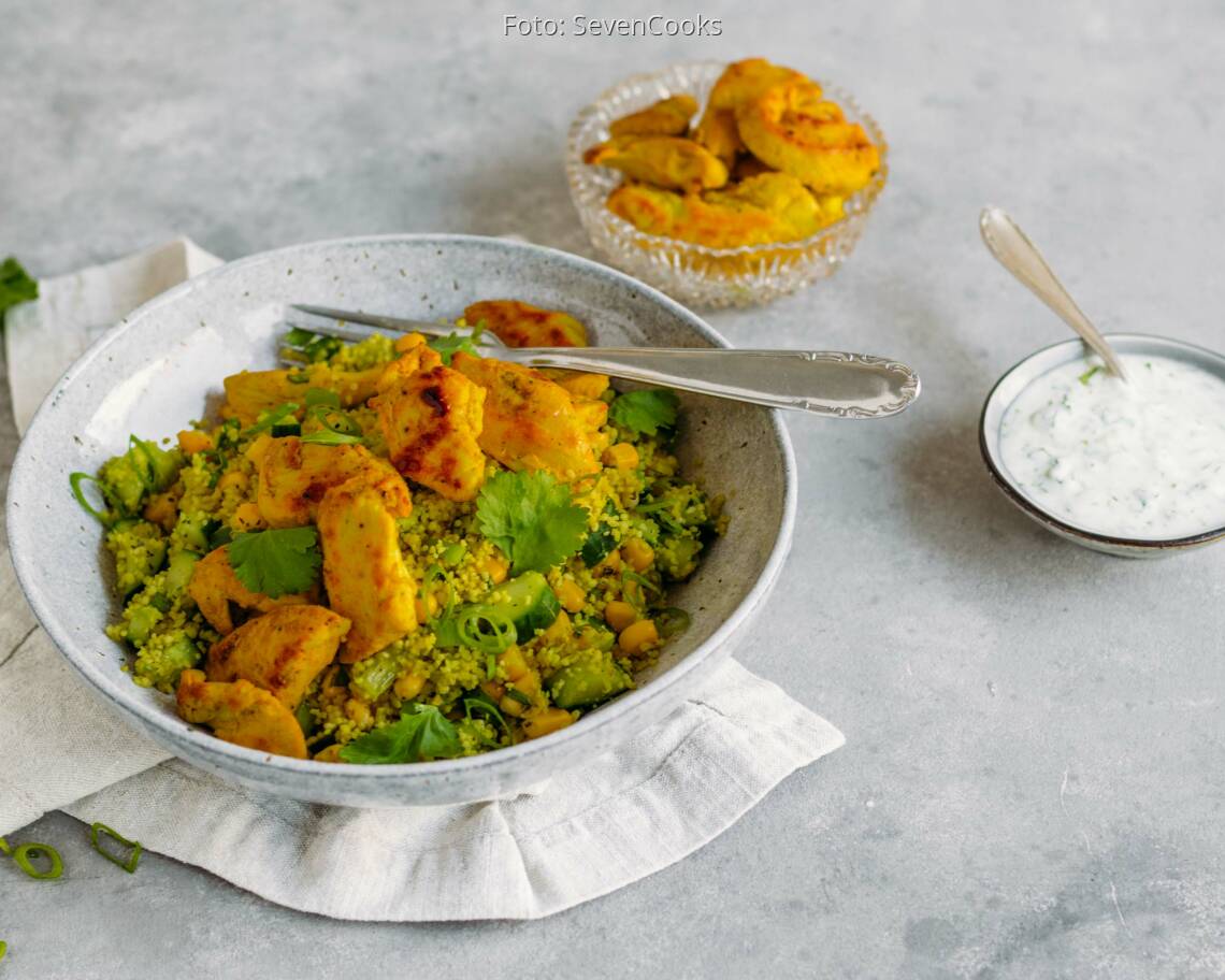 Flexitarisches Rezept: Meal-Prep: Couscoussalat mit Hähnchenstreifen 3