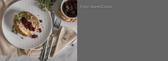 Rezeptbild für "Ofenkartoffeln mit Truthahn, Cranberry und Thymian"