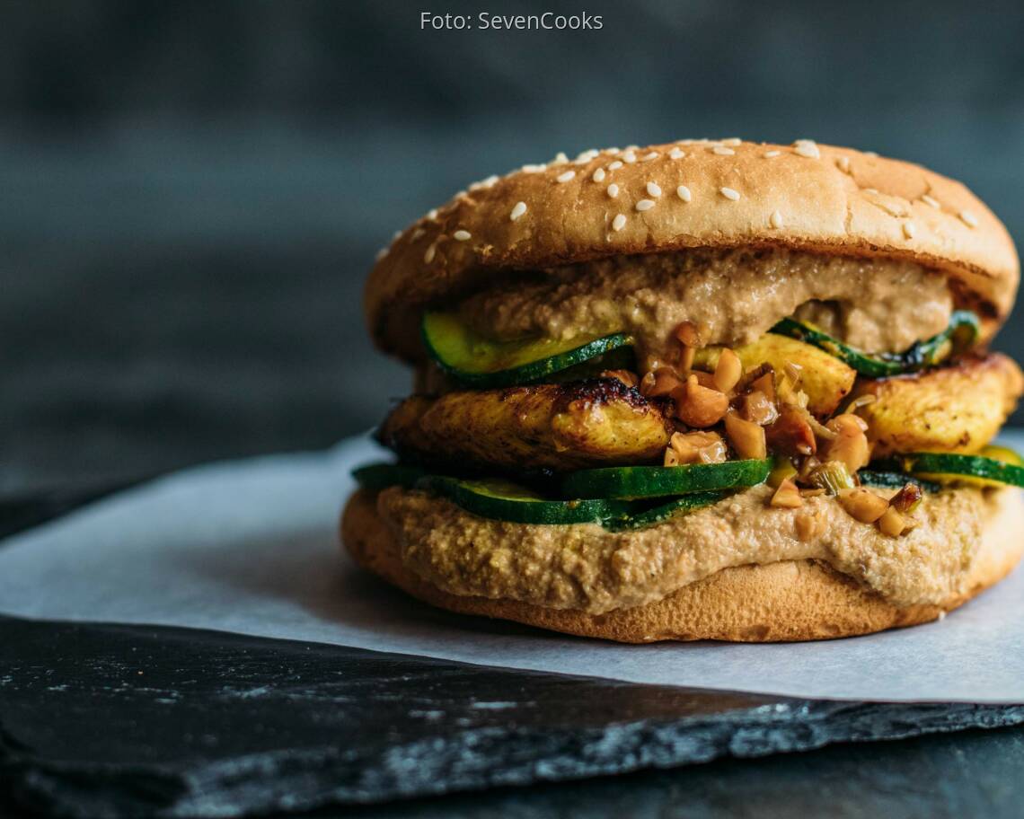 Flexitarisches Rezept: Peanut-Sate-Burger 2