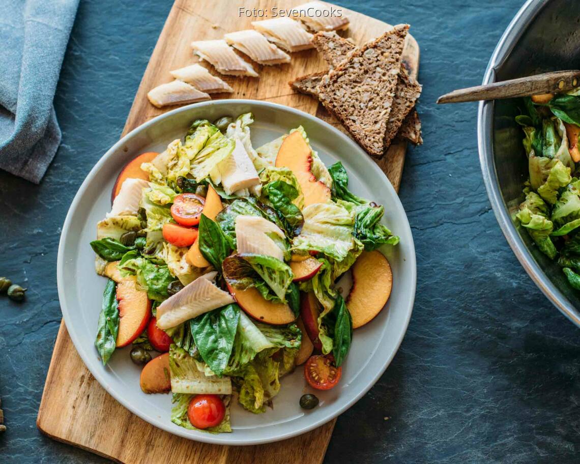 Flexitarisches Rezept: Pfirsich-Forellen-Salat 1