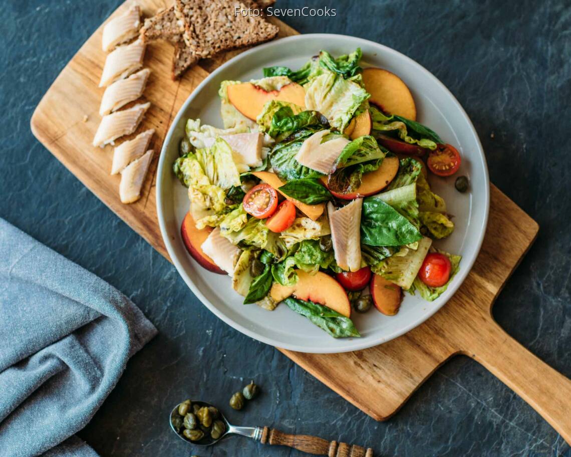 Flexitarisches Rezept: Pfirsich-Forellen-Salat 2