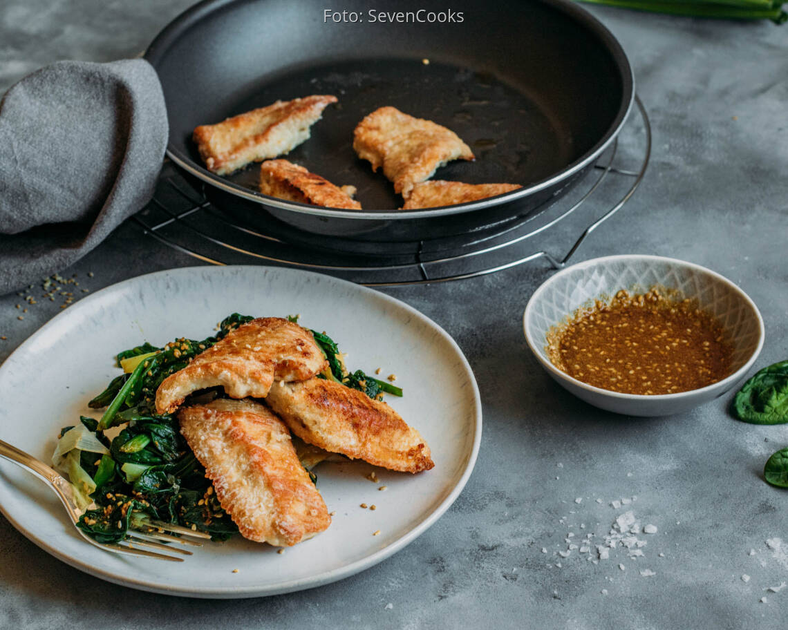 Flexitarisches Rezept: Putenschnitzel mit Spinat Gomae 1