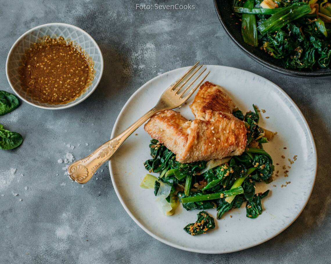 Flexitarisches Rezept: Putenschnitzel mit Spinat Gomae 2