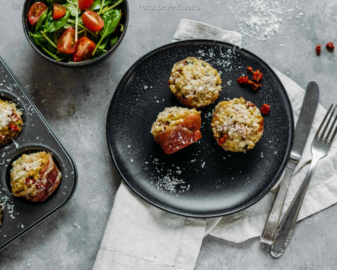 Flexitarisches Rezept: Risotto-Muffins mit Parmaschinken und Spinatsalat 3