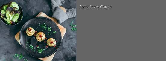 Rezeptbild für "Sauerkrautknödel mit würziger Speckbutter"