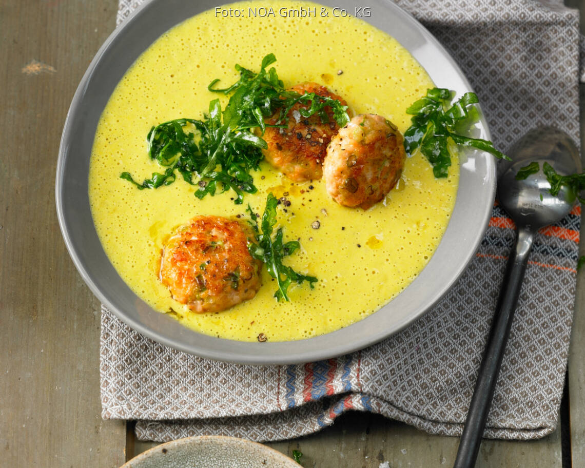 Flexitarisches Rezept: Schaumige Curry-Suppe