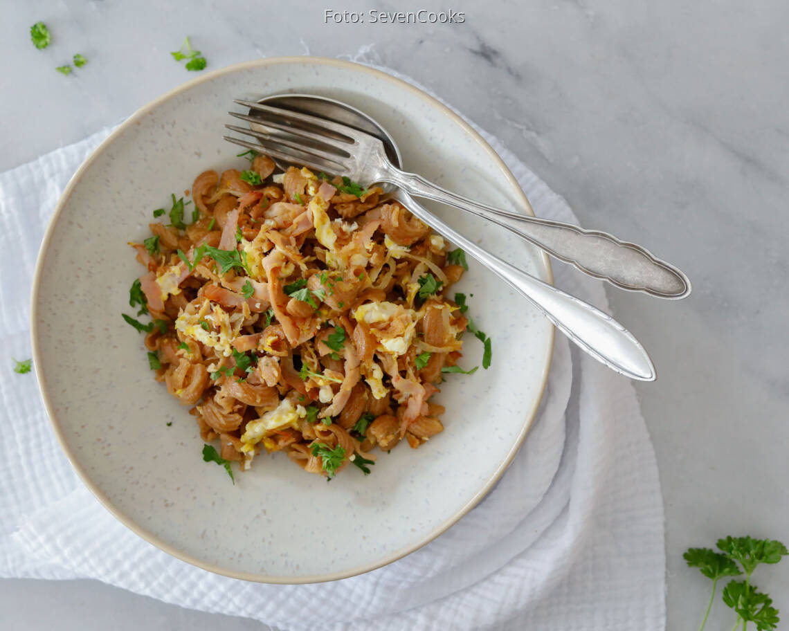 Flexitarisches Rezept: Schinkennudeln mit Ei 1