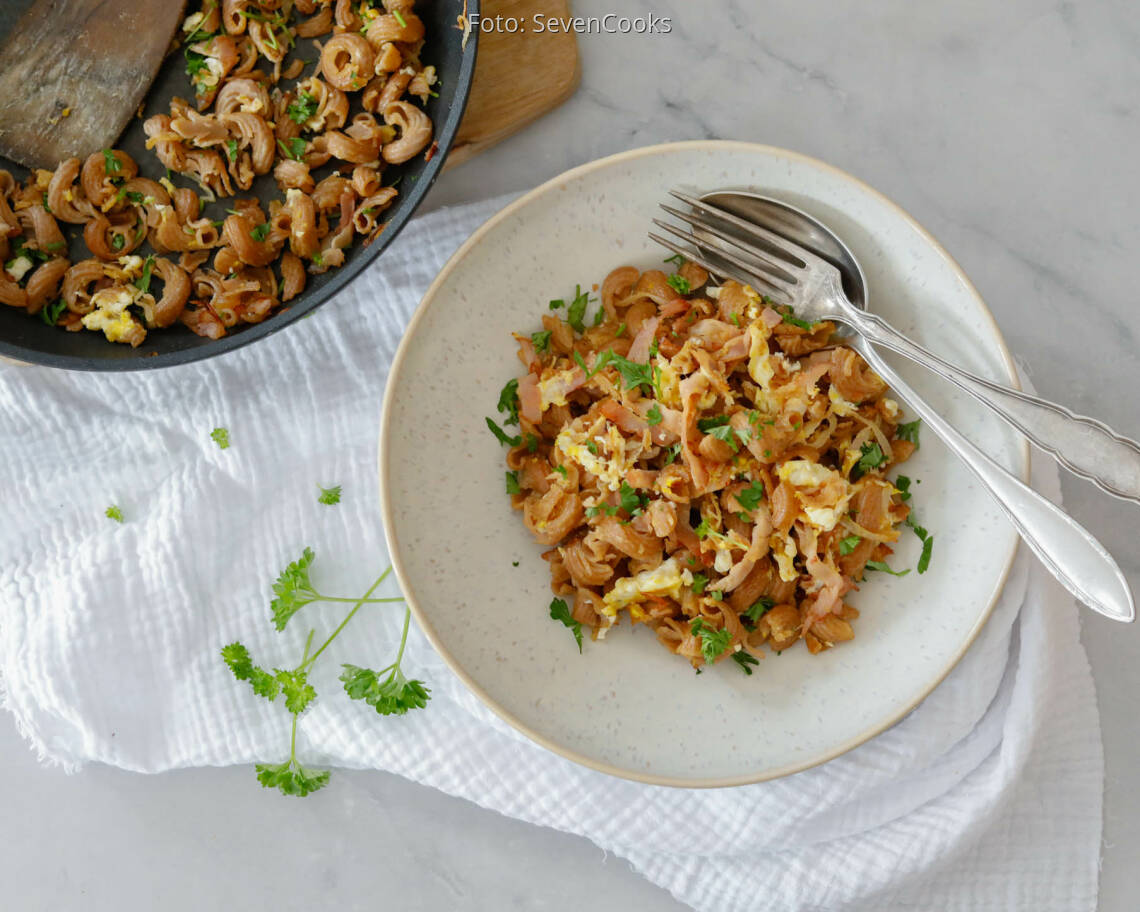 Flexitarisches Rezept: Schinkennudeln mit Ei 2