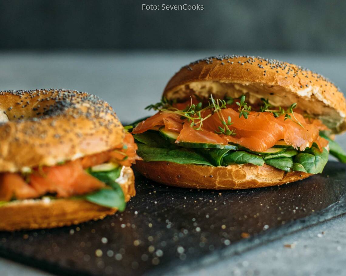Flexitarisches Rezept: Spinat Lachs Bagel