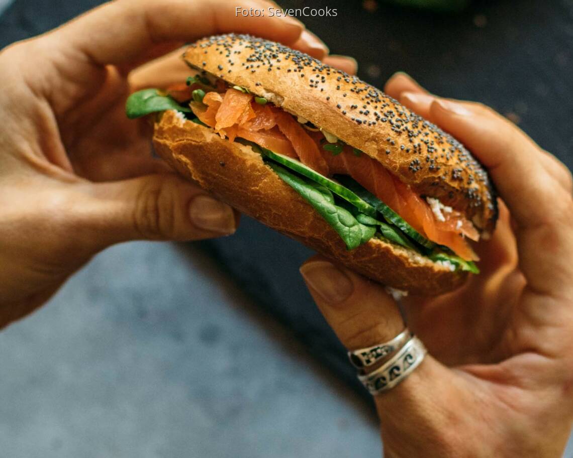 Flexitarisches Rezept: Spinat Lachs Bagel