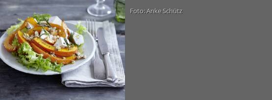 Rezeptbild für "Frisée mit Kürbis und Camembert"