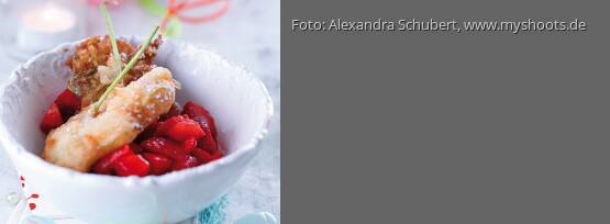 Rezeptbild für "Gebackene Holunderblüten auf marinierten Erdbeeren"