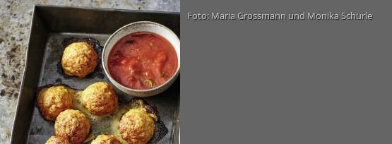 Rezeptbild für "Geflügelbällchen mit Tomatensauce"
