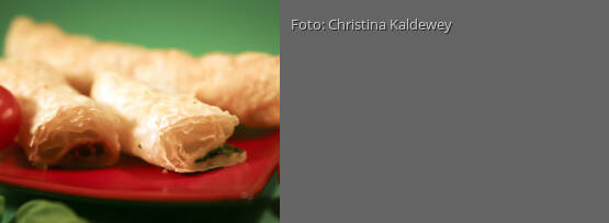 Rezeptbild für "Gefüllte Blätterteigstangen"