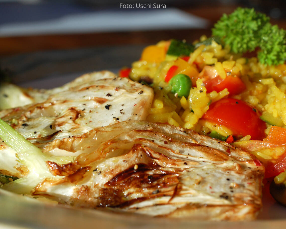 Gemüse Paella mit gebratenem Fenchel
