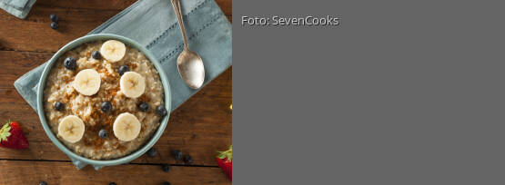 Rezeptbild für "Getreidebrei mit frischem Obst"