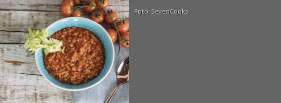 Rezeptbild für "Tomaten-Graupen-Suppe mit Stangensellerie"