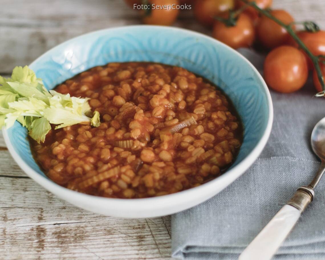 Graupensuppe mit Stangensellerie