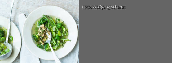 Rezeptbild für "Grüne Minestrone mit Shiitake-Pesto"