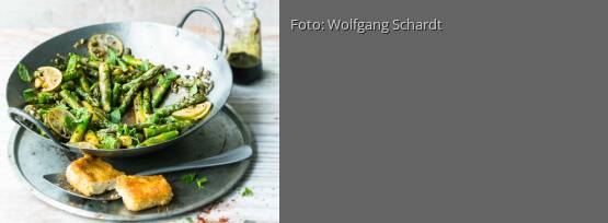 Rezeptbild für "Grüner Wok-Spargel mit Knusper-Feta"