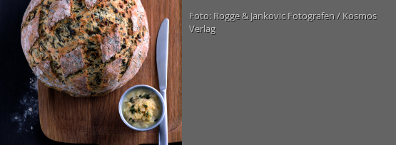 Rezeptbild für "Grünkohlbrot mit Apfel-Zwiebel-Schmalz"