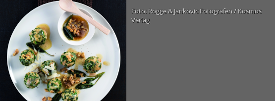 Rezeptbild für "Grünkohl-Klößchen mit Salbeibutter"