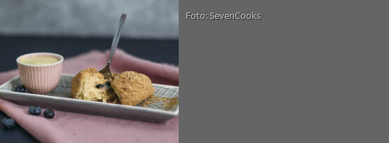 Rezeptbild für "Heidelbeerknödel mit Vanillesauce"
