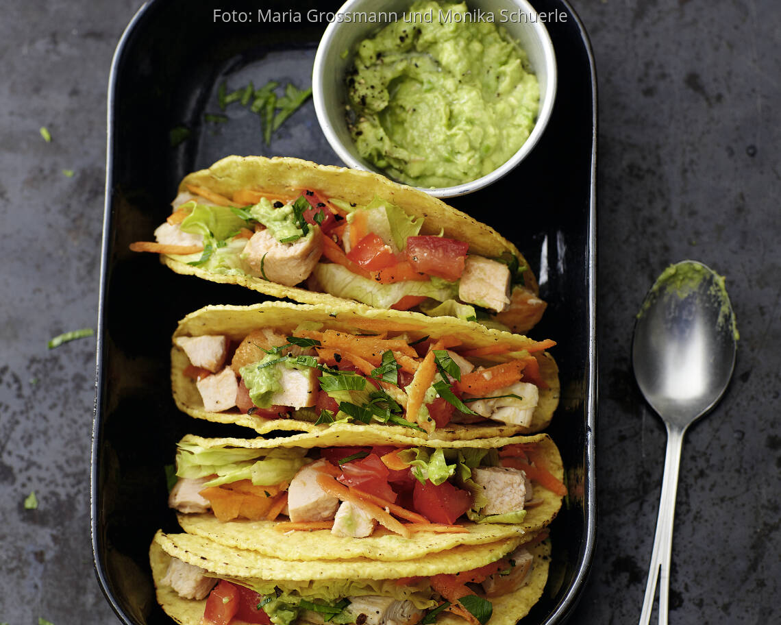Hähnchen-Tacos mit Avocadocreme