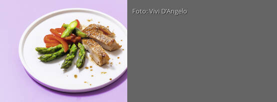 Rezeptbild für "Honig-Sesam-Hähnchen auf Spargel-Gemüse"