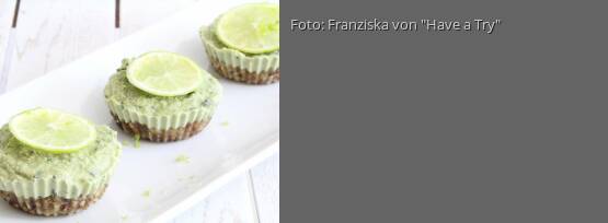 Rezeptbild für "Limetten-Minze Cheesecake-Törtchen mit Matcha"
