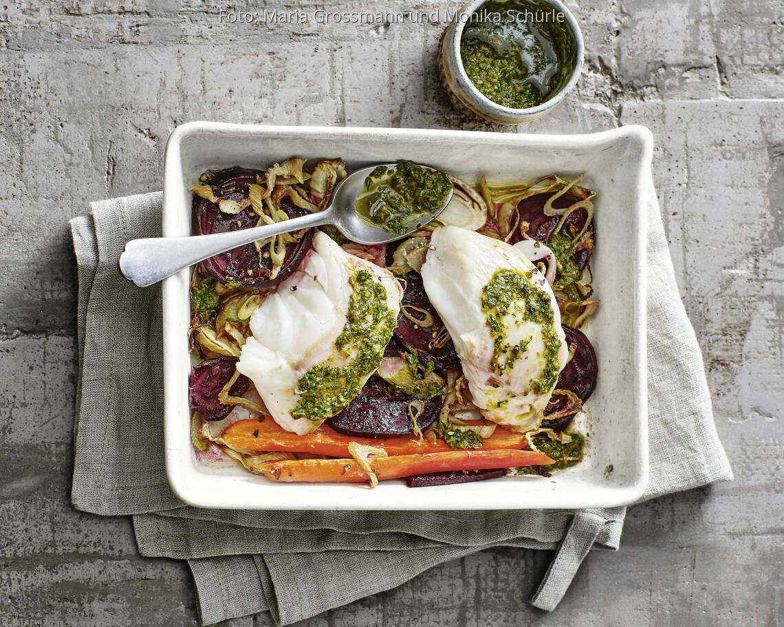 Kabeljau auf Gemüsebett mit Pesto