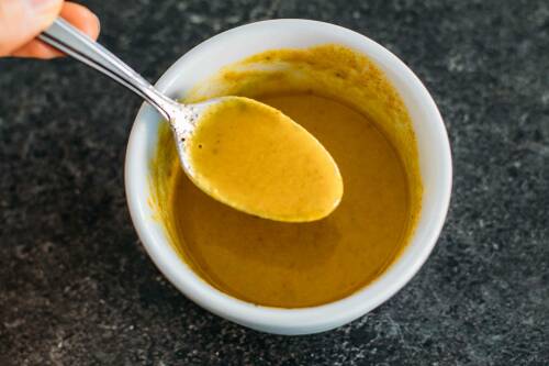 Kala Malak in Schüssel mit Löffel.