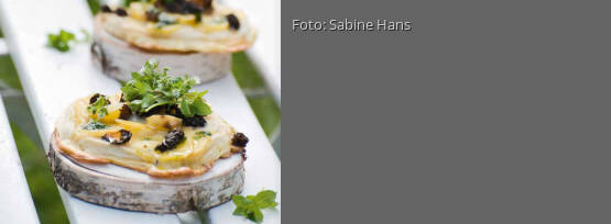 Rezeptbild für "Kartoffel-Morchel-Pizza mit Vogelmiere und Vogelmierenpesto"