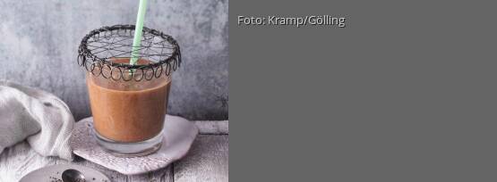 Rezeptbild für "Kirsch-Smoothie mit Chiasamen und Kurkuma"