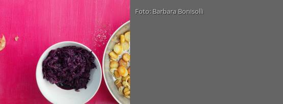 Rezeptbild für "Knusprige Bratkartoffeln mit Rotkohl"