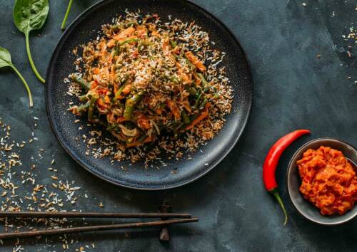 So lecker kannst du mit Kokosöl kochen: Bohnen-Kokos-Salat mit Sambal
