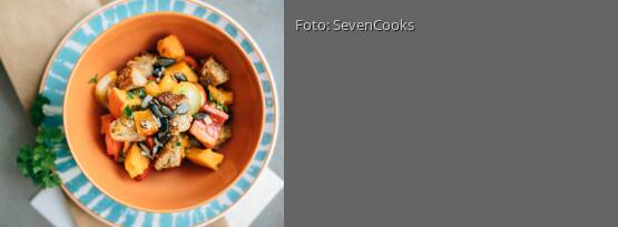 Rezeptbild für "Lauwarmer Kürbis-Brot-Salat"