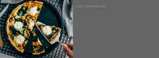 Rezeptbild für "Butternut-Quiche mit Spinat und Ziegenkäse"