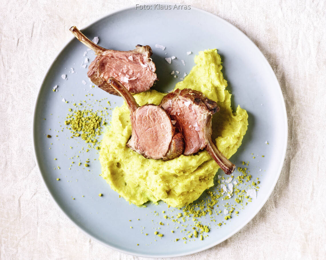 Lammkarree mit Pistazienpüree
