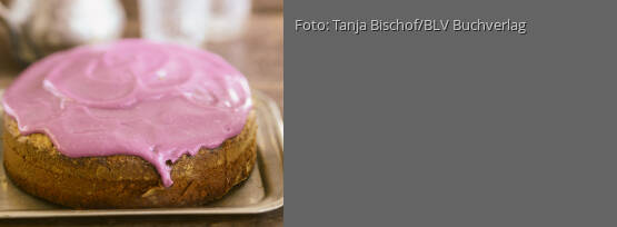 Rezeptbild für "Lila Karottenkuchen mit Mandeln"