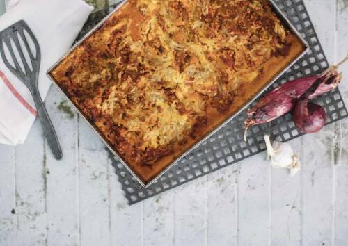 Unsere eiweißreiche Lupinen-Lasagne ist vegan und auch noch echt lecker. Von oben fotografiert.